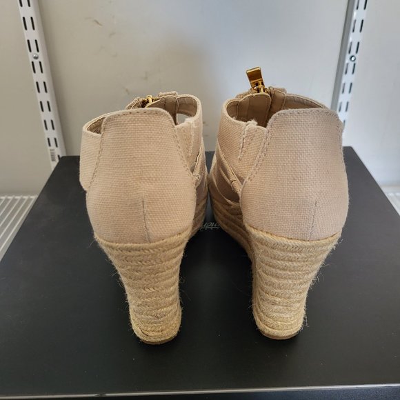 Sandals - Picture 3 of 6